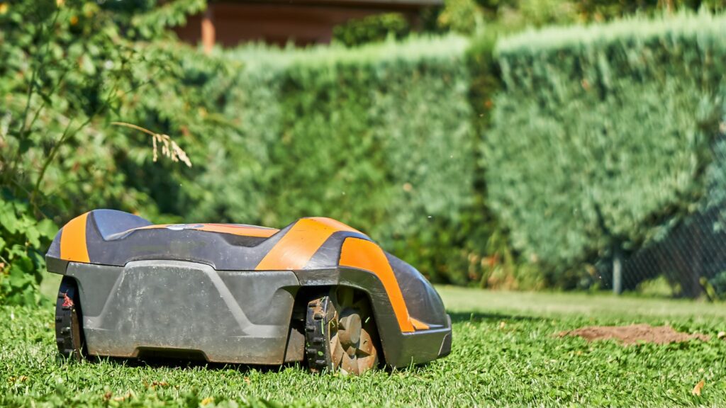 Migliori Robot Tagliaerba per Giardini di medie dimensioni, robot tagliaerba elettrici, robot tagliaerba automatici